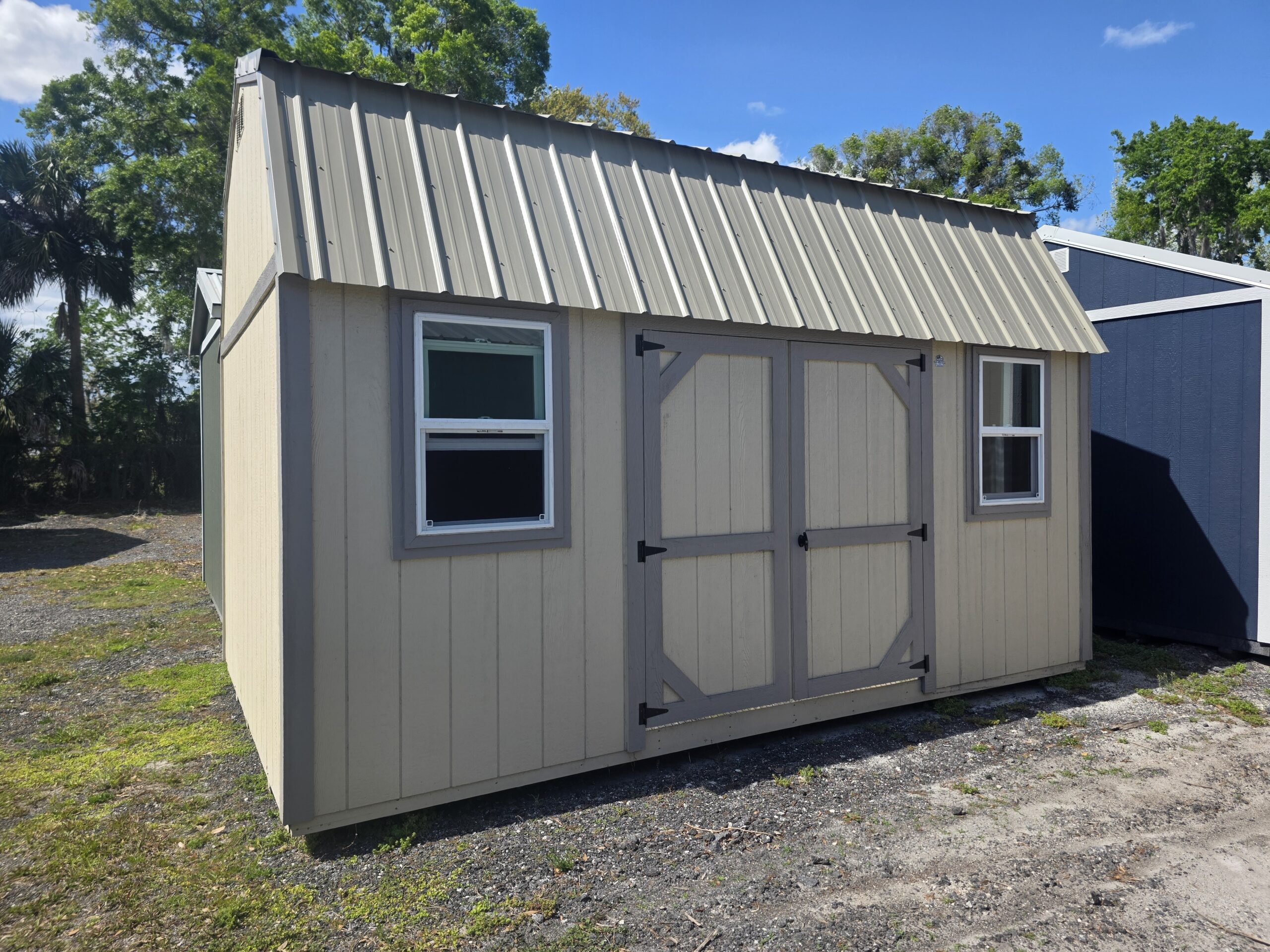 Side Lofted Barn 10x16